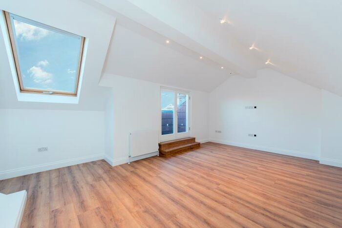 1 Bedroom Flat To Rent In Queens Avenue, Muswell Hill, N10