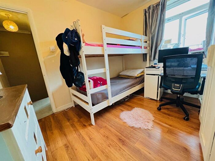 3 Bedroom Terraced House For Sale In Abbots Road, Edgware, HA8