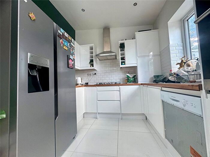 2 Bedroom Flat To Rent In Clarence Road, Croydon, CR0