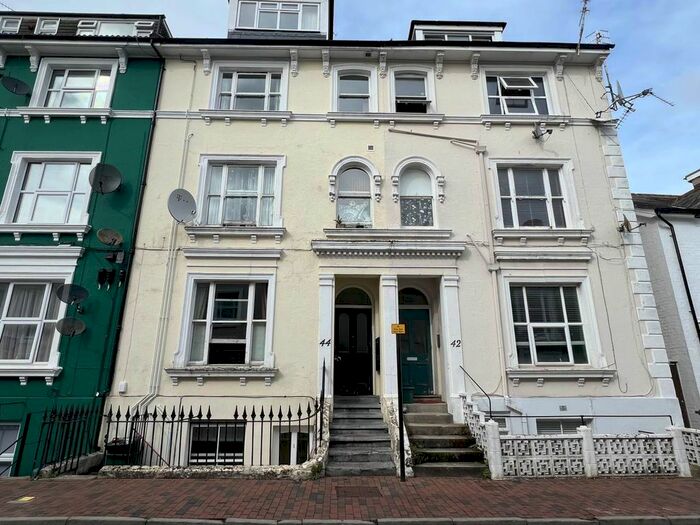 1 Bedroom Flat To Rent In Dudley Road, Tunbridge Wells, Kent, TN1