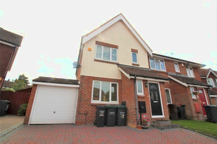 3 Bedroom Semi-Detached House To Rent In Richmond Drive, Gravesend, Kent, DA12