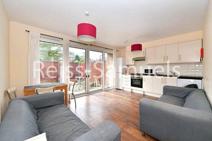 4 Bedroom Terraced House To Rent In Churchward House, Kennington, London, SE17