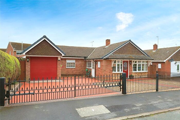 3 Bedroom Bungalow For Sale In Tong Close, Bishops Wood, Stafford, Staffordshire, ST19