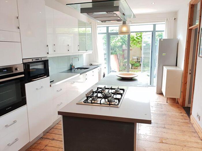 5 Bedroom Semi Detached House To Rent In Africa Gardens, Cardiff, CF14