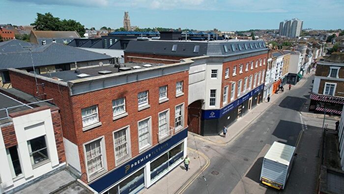 2 Bedroom Flat To Rent In Queen Street, Ramsgate, CT11