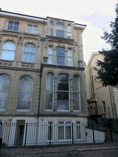 3 Bedroom Flat To Rent In Tyndalls Park Road, Bristol, BS8