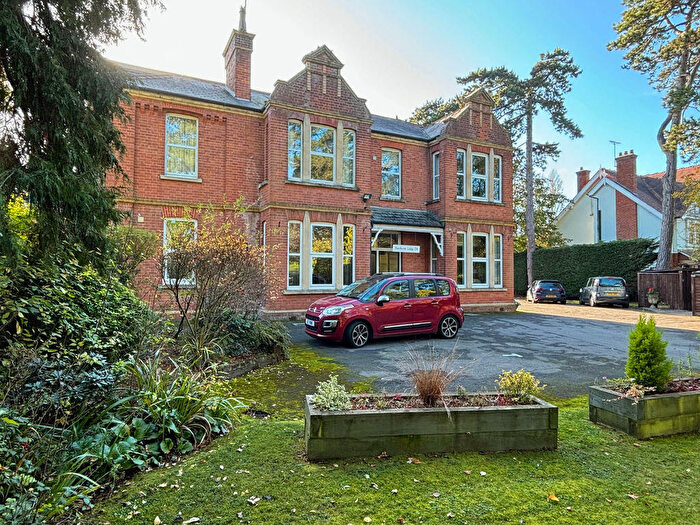 1 Bedroom Retirement Property For Sale In Hucclecote Lodge, Hucclecote Road, Gloucester, GL3