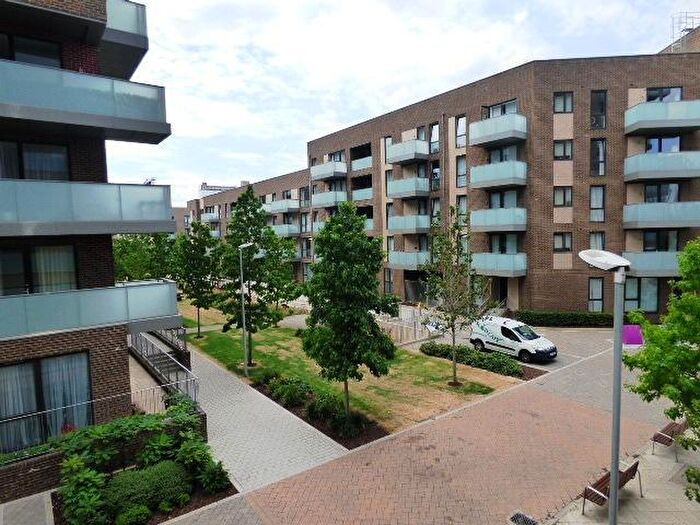 2 Bedroom Apartment To Rent In Lighterman Point, New Village Avenue, London, E14