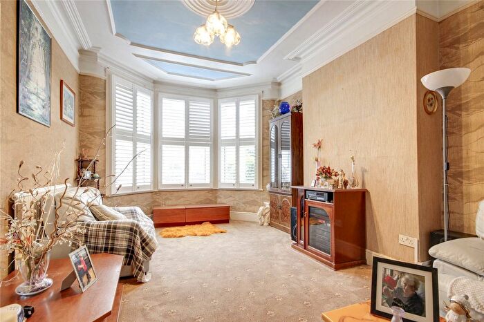 3 Bedroom Terraced House For Sale In Cornwall Avenue, London, N22