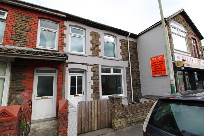 3 Bedroom Property To Rent In Park Place, Gilfach, Bargoed, CF81