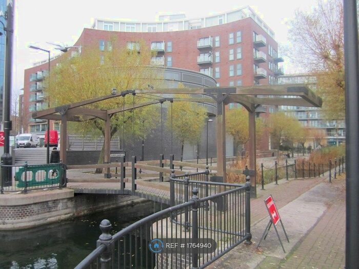 2 Bedroom Flat To Rent In Surrey Quays Road, London, SE16