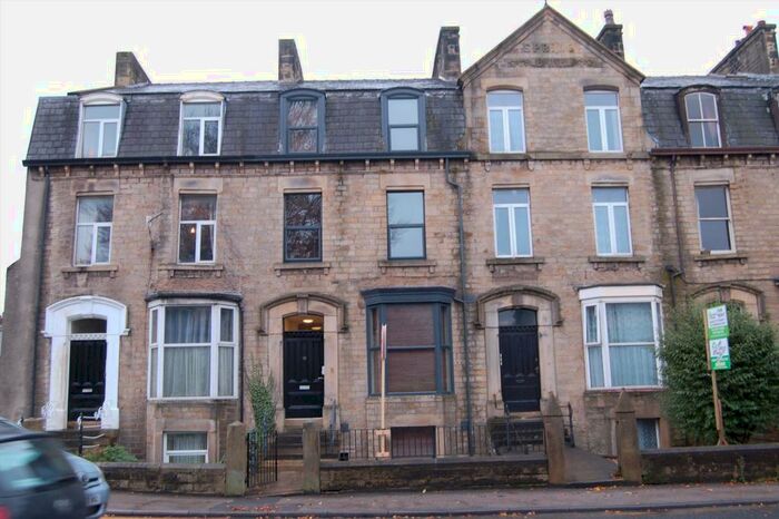 2 Bedroom Flat To Rent In South Road, Lancaster, LA1
