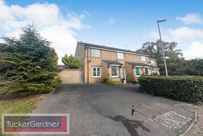 2 Bedroom End Of Terrace House To Rent In Granta Leys, Cambridge, CB21