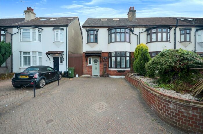 4 Bedroom End Of Terrace House To Rent In Brentwood Road, Romford, Essex, RM1