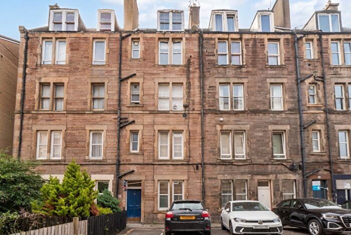 2 Bedroom Flat To Rent In Gardners Crescent, Fountainbridge, Edinburgh, EH3