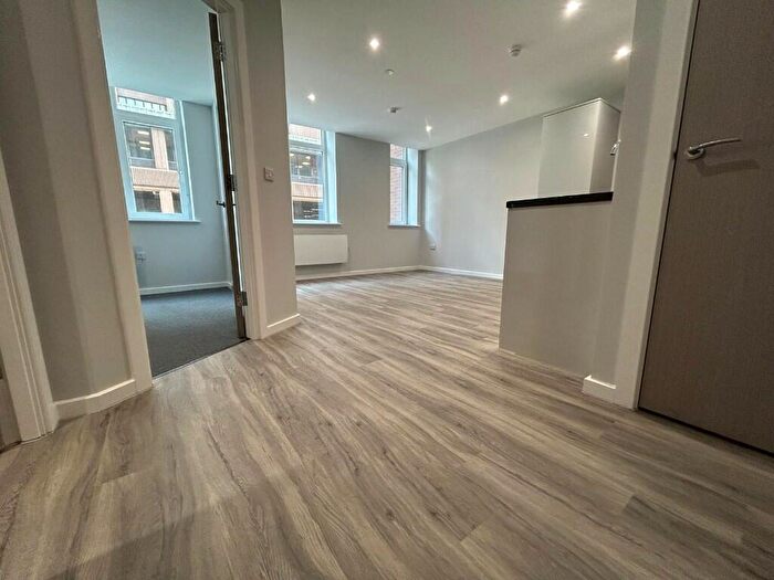 1 Bedroom Flat To Rent In Derby Square, Liverpool, Merseyside, L2
