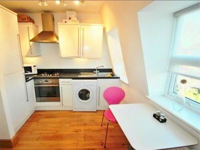 Property To Rent In High Road, London, N2