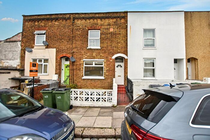 4 Bedroom Terraced House For Sale In Waverley Road, Plumstead, SE18