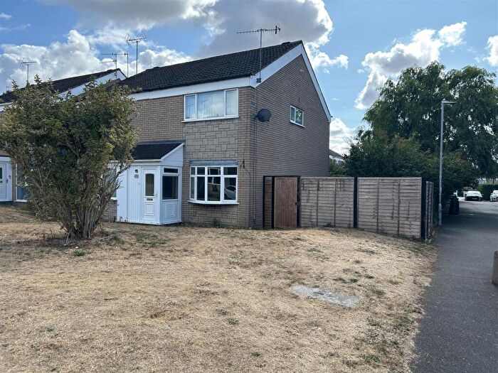 3 Bedroom Semi-Detached House For Sale In Calder Road, Stourport-On-Severn, DY13