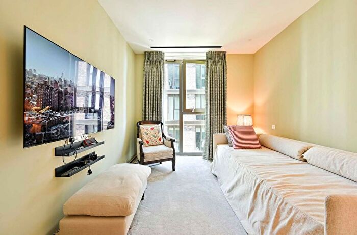 1 Bedroom Flat To Rent In King's Road Park, London, SW6