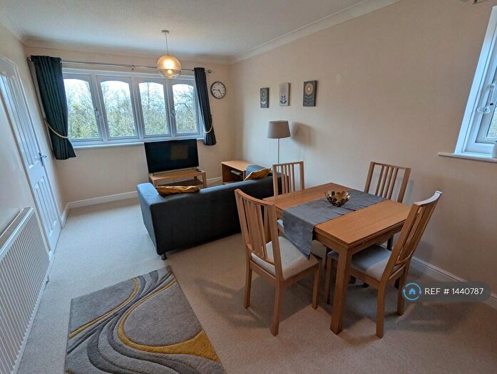 2 Bedroom Flat To Rent In Windmill Court, Newcastle Upon Tyne, NE2
