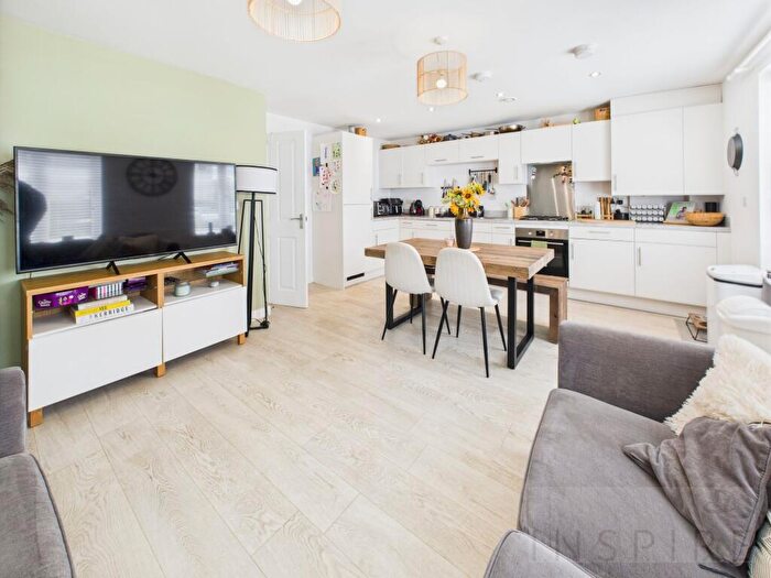 1 Bedroom Flat For Sale In Giles House, Forge Wood, RH10