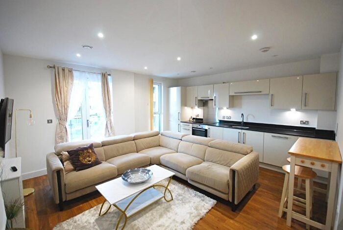 1 Bedroom Flat To Rent In Cosgrove House, Hatton Road, Wembley, Middlesex, HA0