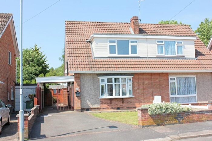 3 Bedroom Semi Detached House For Sale In Kent Crescent, Wigston, LE18