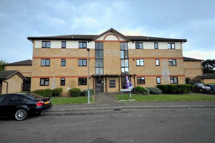 2 Bedroom Flat To Rent In Flaunden House, Chenies Way, Watford WD18
