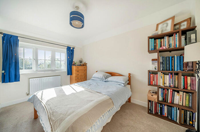 4 Bedroom Detached House For Sale In Minstrel Close, Alton, Hampshire, GU34