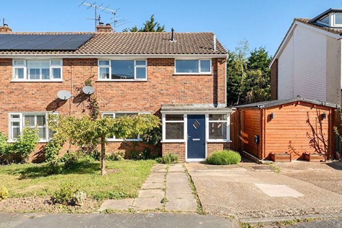 3 Bedroom Semi-Detached House For Sale In Carpenters, Billingshurst, RH14