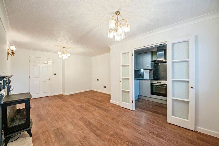 2 Bedroom Apartment For Sale In Aynsley Court, Shirley, B90