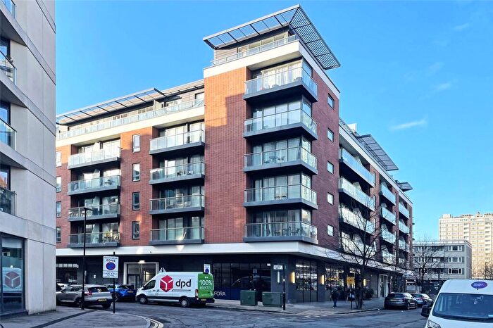2 Bedroom Apartment To Rent In Central Street, London, EC1V
