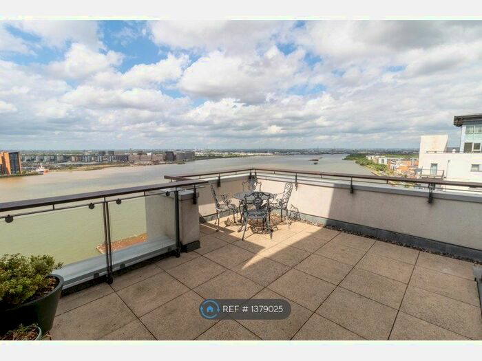 2 Bedroom Flat To Rent In Erebus Drive, London, SE28