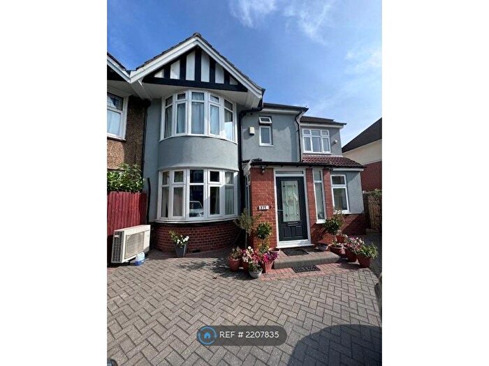 5 Bedroom Semi-Detached House To Rent In Ewell Road, Surbiton, KT6