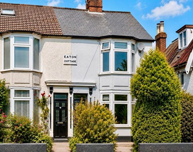 3 Bedroom Semi Detached House For Sale In Butts Road, Alton, Hampshire, GU34