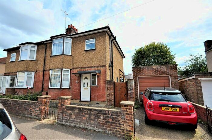3 Bedroom Semi-Detached House To Rent In Windsor Road, Watford, WD24