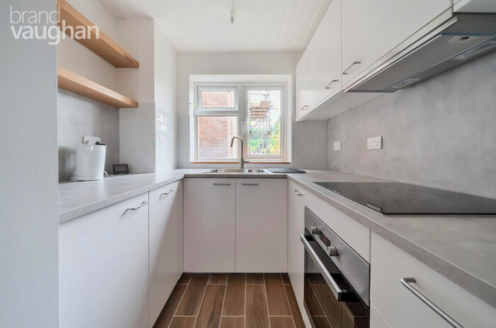 2 Bedroom Flat To Rent In Cliveden Close, Brighton, East Sussex, BN1