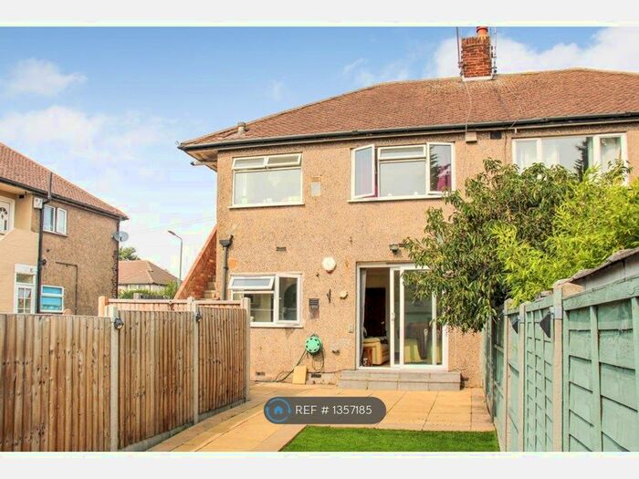 2 Bedroom Maisonette To Rent In Parkside Avenue, Bexleyheath, DA7