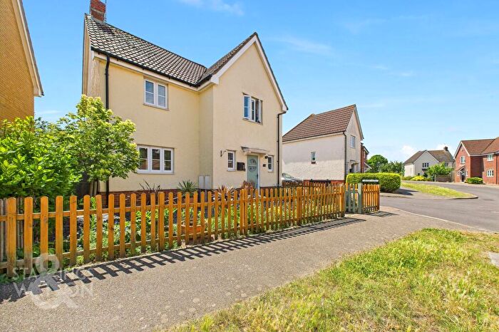 3 Bedroom Detached House For Sale In Kings Road, Bungay, NR35