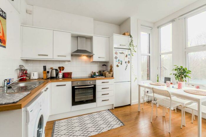1 Bedroom Flat To Rent In Archway Road, Highgate, London, N6