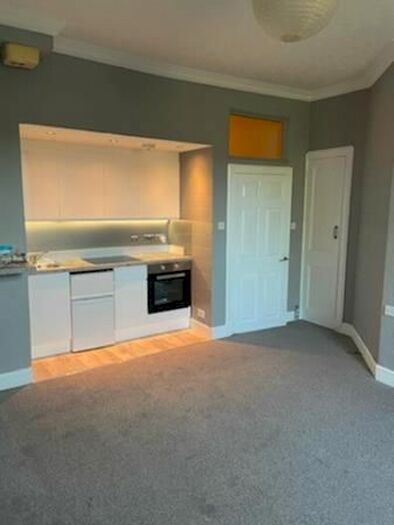 1 Bedroom Flat To Rent In Bothwell Street, Easter Road, Edinburgh, EH7