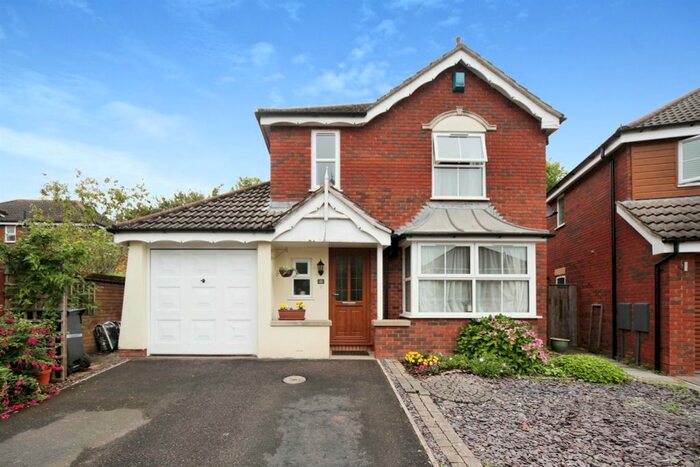 4 Bedroom Detached House For Sale In Nash Green, Staplegrove, Taunton, TA2