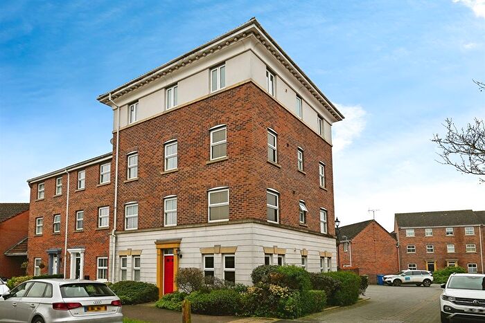 2 Bedroom Flat For Sale In Amethyst Drive, Sittingbourne, ME10