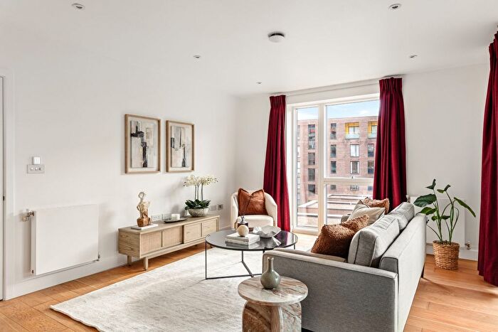 2 Bedroom Flat For Sale In Rennie Street, London, SE10
