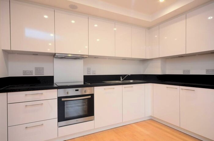 2 Bedroom Flat To Rent In Chartfield Avenue, Putney, London, SW15