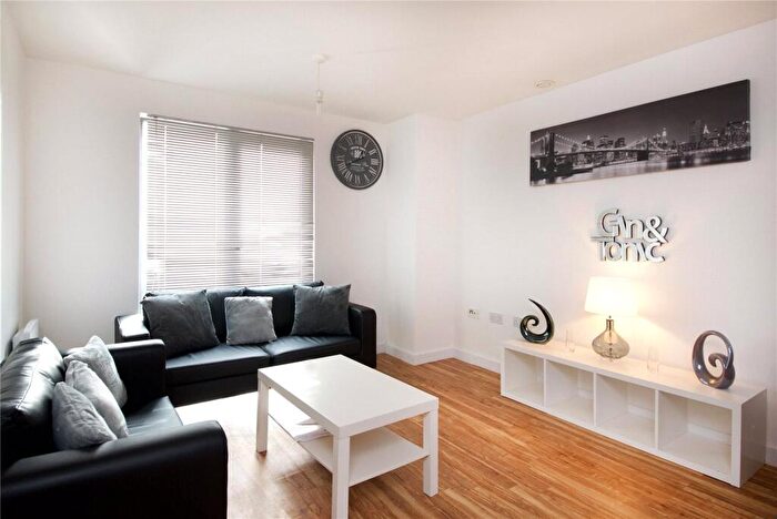 2 Bedroom Flat To Rent In The Gallery, Plaza Boulevard, Liverpool, L8