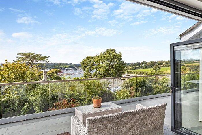 4 Bedroom Detached House For Sale In St. Peters Road, Flushing, Falmouth, TR11