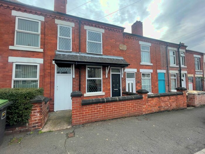 2 Bedroom Property To Rent In Queens Road North, Eastwood, Nottingham, NG16