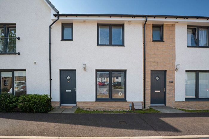 3 Bedroom Terraced House For Sale In Dunain Square, Inverness, IV3